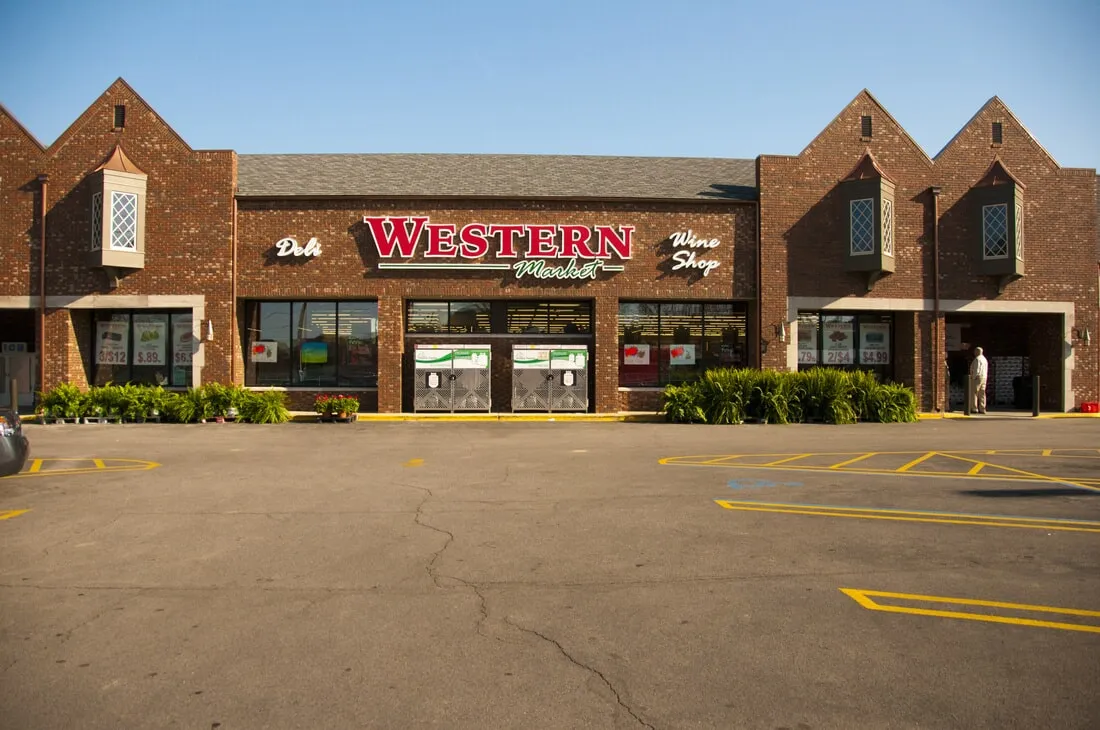 Office-and-Retail_914 Store front | Brian's Flooring & Design