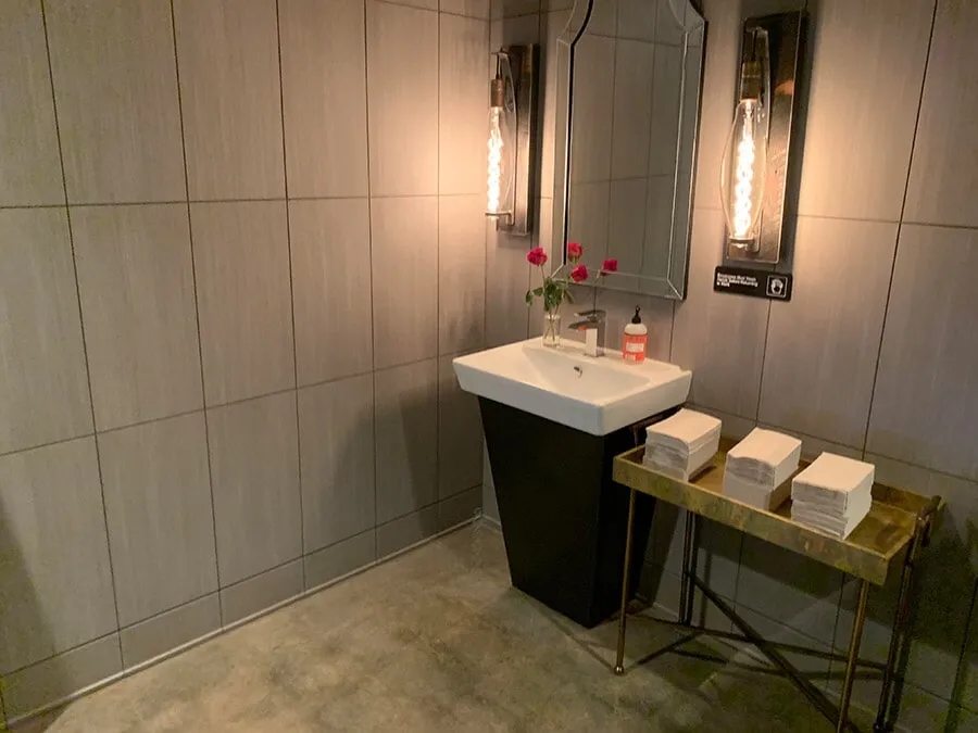 Restaurants_768 Restaurant | Brian's Flooring & Design