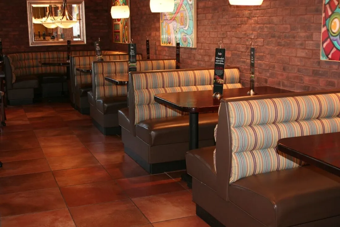 Restaurants_922 Restaurant | Brian's Flooring & Design