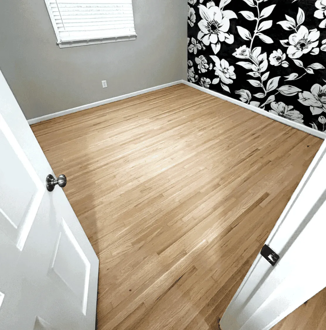 Hardwood-floor-and-Wallpaper-1 Hardwood Flooring | Brian's Flooring & Design