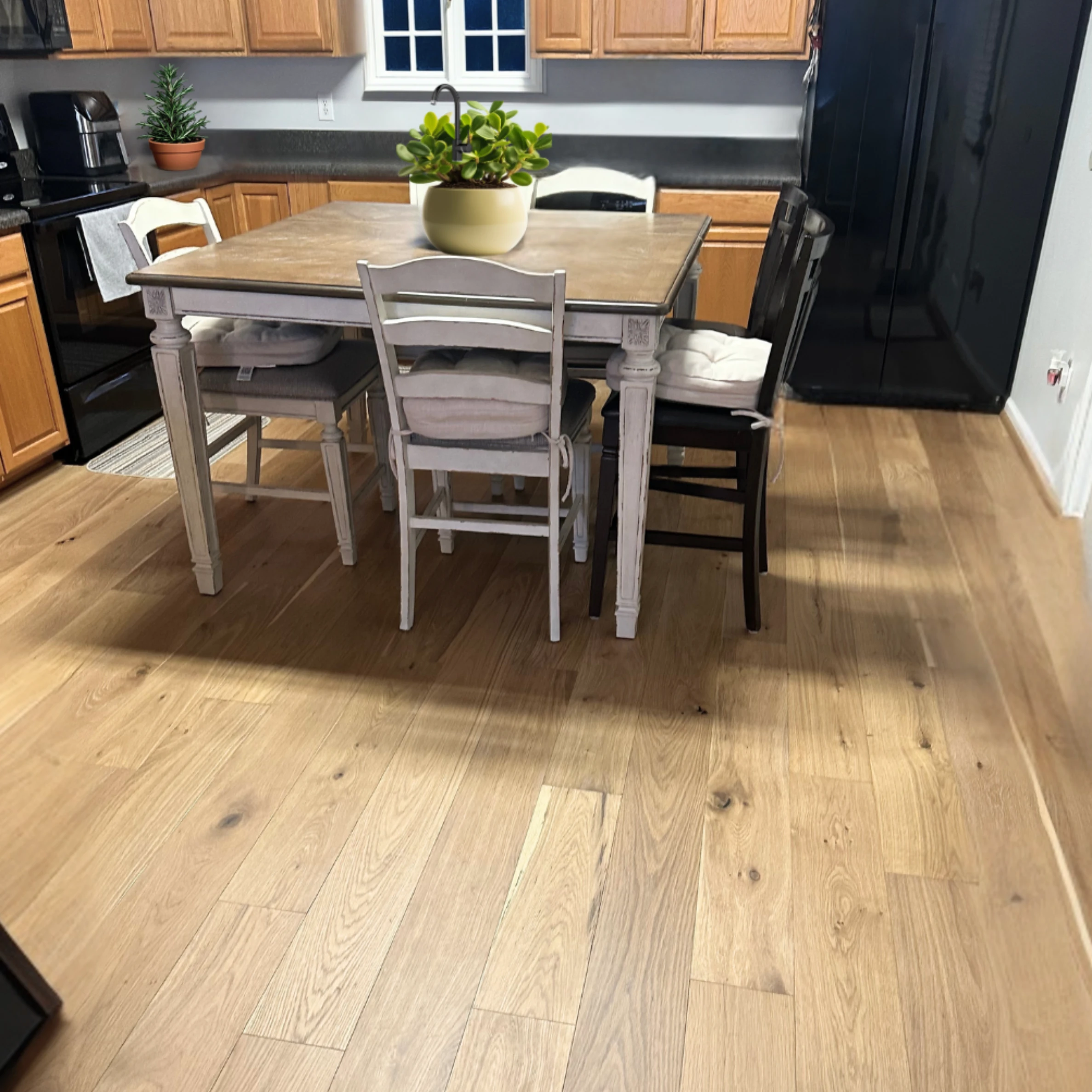 Engineered hardwood floor