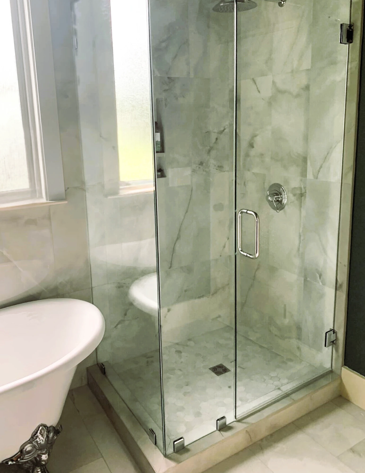 Shower Green porcelain