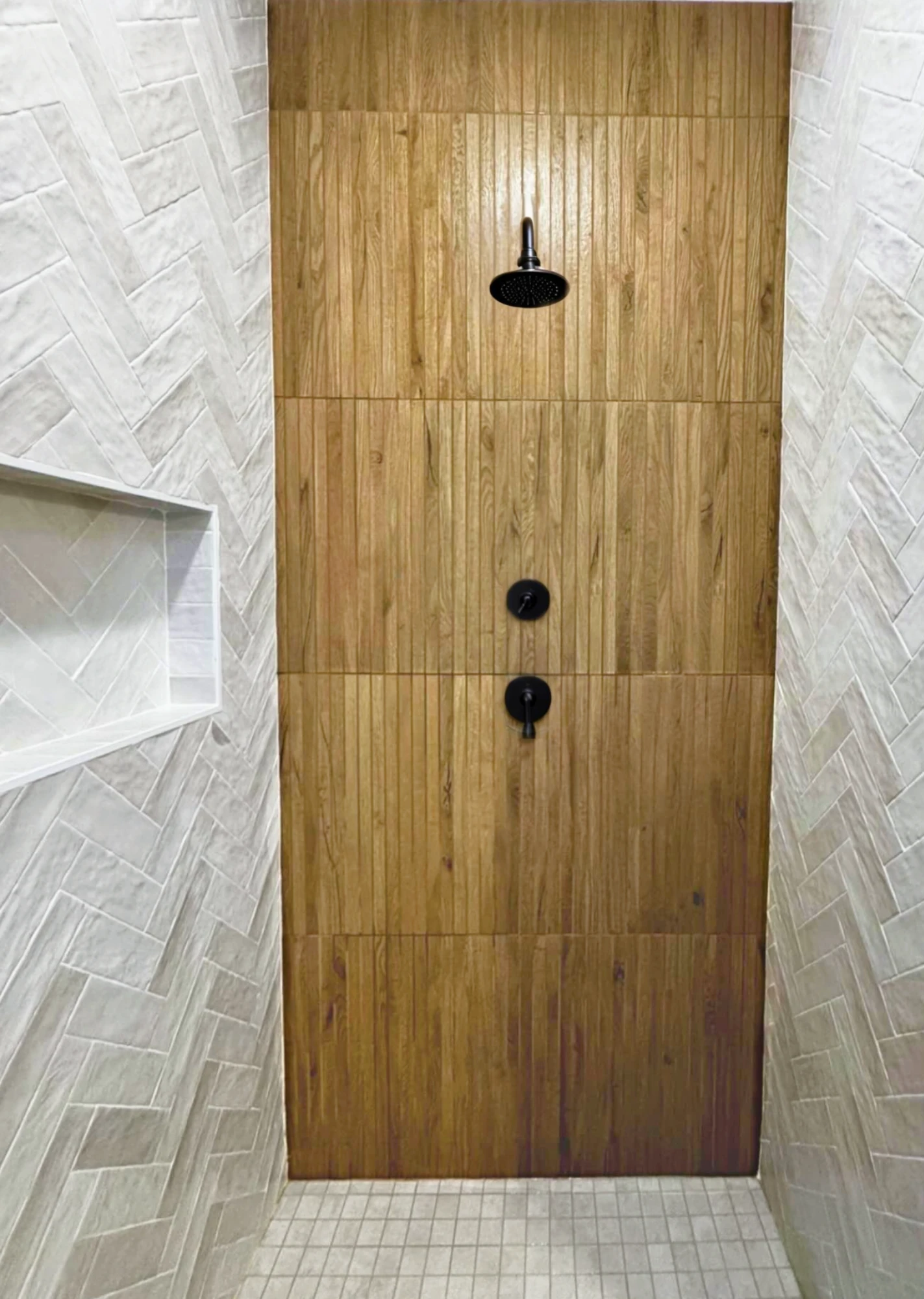 Shower Wood-look panel tile